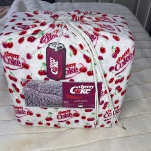 Coca Cola Cherry Coke Sheets -Sz: Full- Plush Soft Cozy White Red Soda Logo